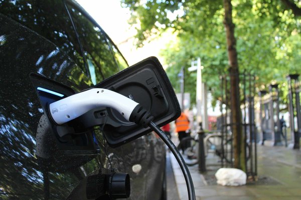 What's the Best Way to Retrofit a Quick Charge Port in an Electric Vehicle for Faster Charging Times?