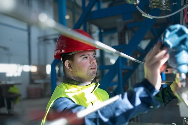 How to Integrate a Custom Herb Drying Cabinet in Your Farmhouse Kitchen?