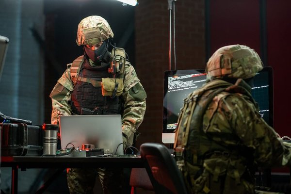 What Are the Key Considerations for Selecting a Structured Top for Professional Events?